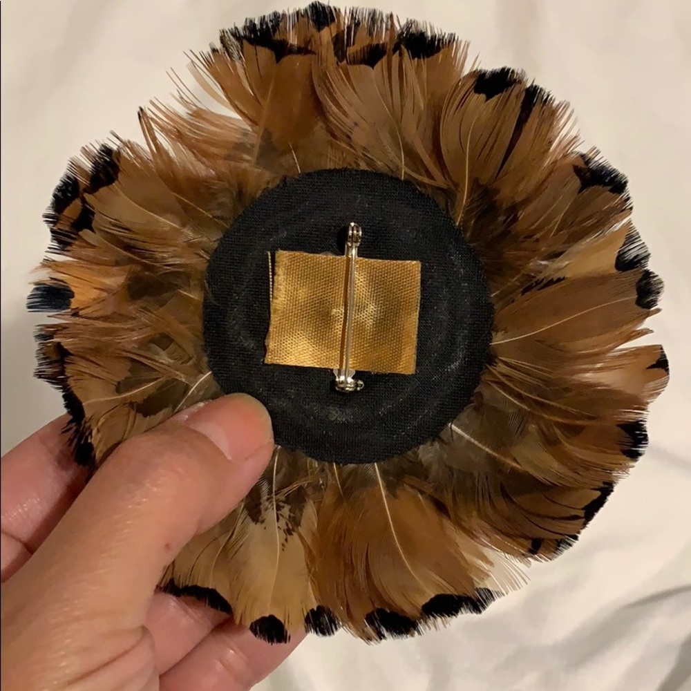 Brooch - Picture 3 of 3